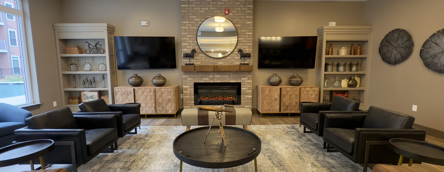 clubhouse chair and end table